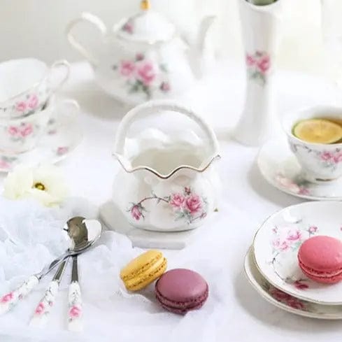Angielski porcelanowy zestaw do herbaty z kwiatami kamelii – dzbanek 500 ml i 4 filiżanki