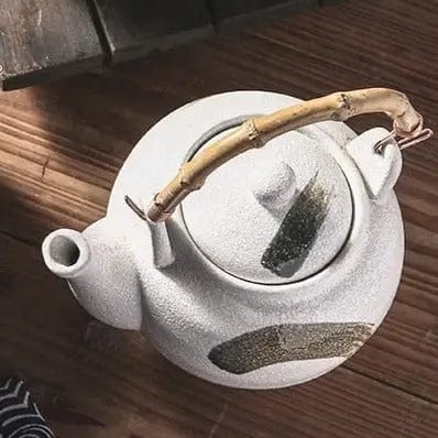Japoński biały ceramiczny dzbanek do herbaty 700 ml
