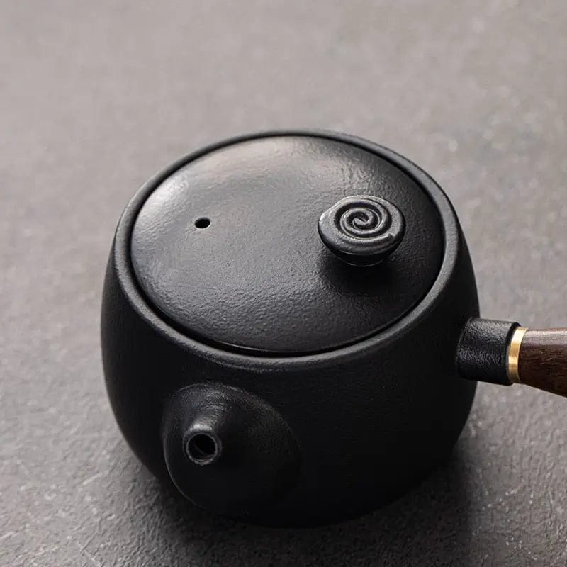 Japoński ceramiczny dzbanek do herbaty Kyusu 320 ml czarny z wzorem