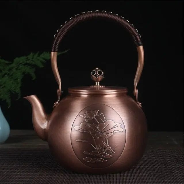 Miedziany okrągły dzbanek do herbaty z motywem lilii wodnej 1,5 l