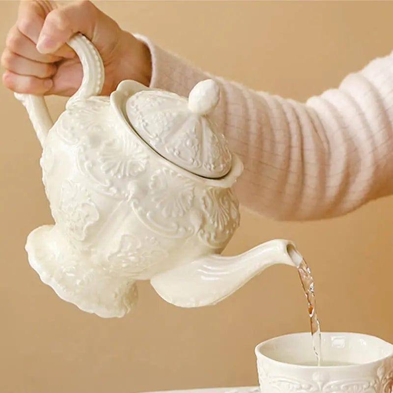 Porcelanowy dzbanek do herbaty 1L