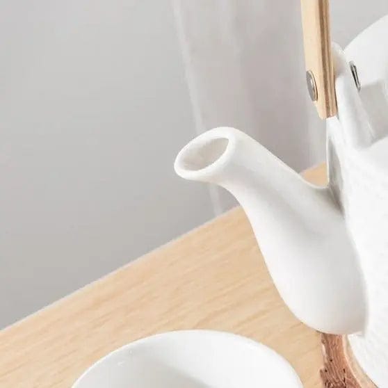 Porcelanowy dzbanek do herbaty o skandynawskim designie 750 ml