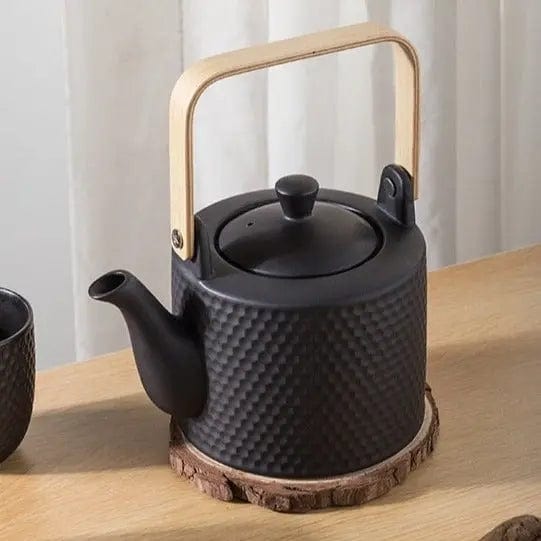 Porcelanowy dzbanek do herbaty o skandynawskim designie 750 ml