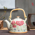 Porcelanowy dzbanek do herbaty z czerwonymi różami, 900 ml