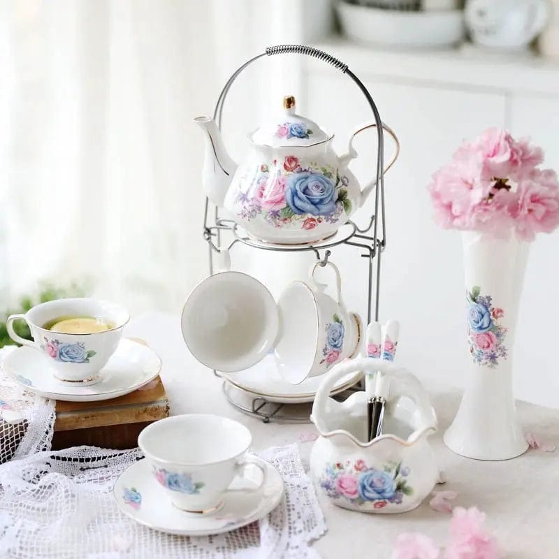 Porcelanowy zestaw do herbaty w kolorach białym, różowym i niebieskim