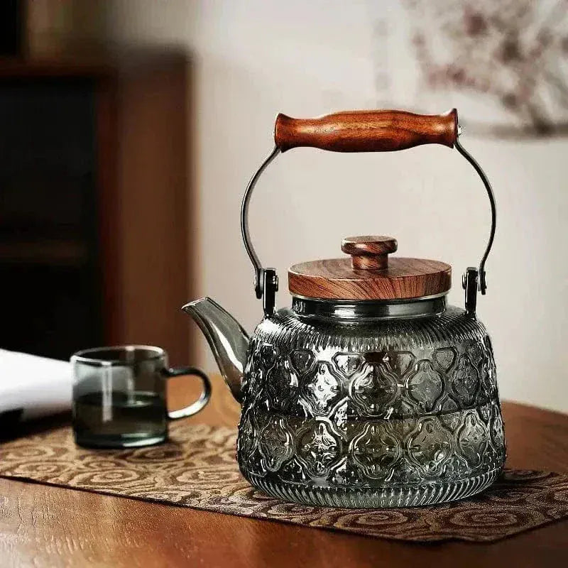 Szklany dzbanek do herbaty 900 ml z drewnianym uchwytem
