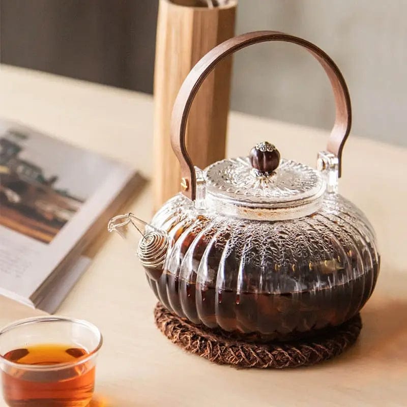 Szklany dzbanek do herbaty z drewnianą rączką 900 ml