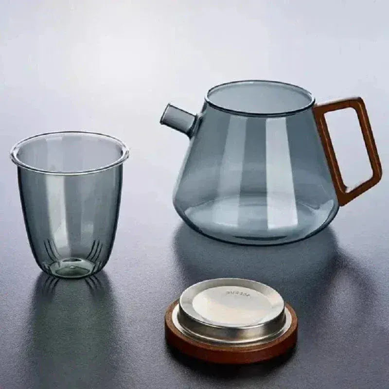 Szklany dzbanek do herbaty z drewnianym uchwytem 700 ml