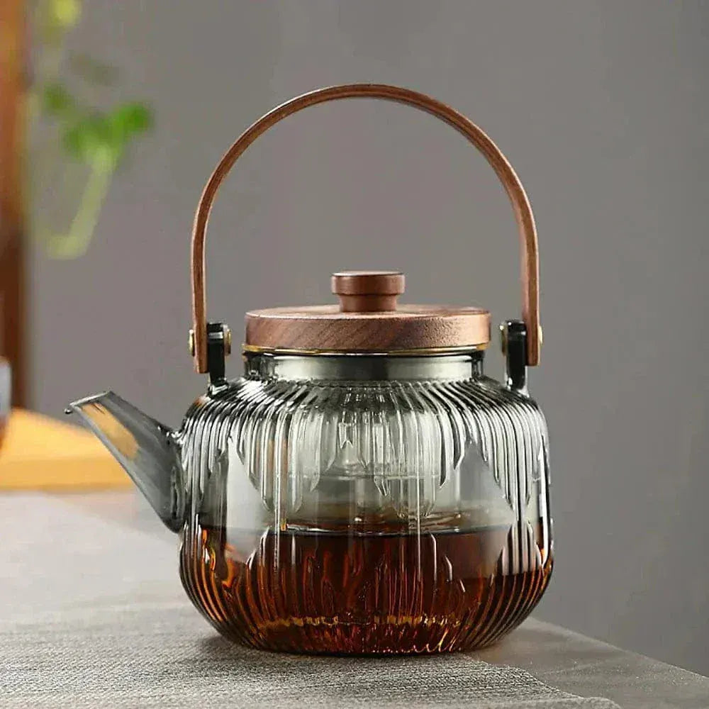 Szklany dzbanek do herbaty z drewnianymi elementami 800 ml