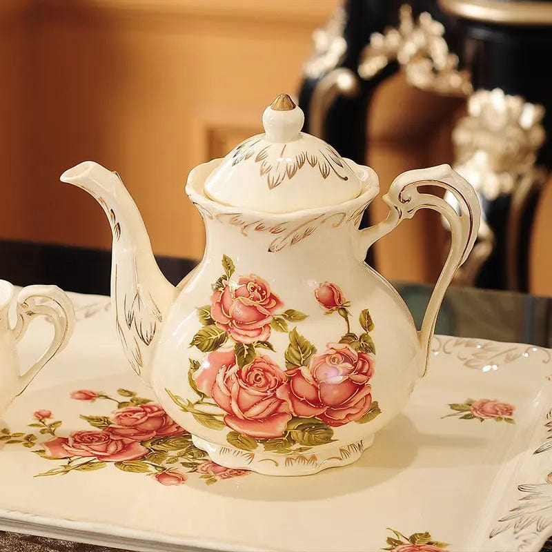 Zestaw do herbaty z motywem róż w porcelanie